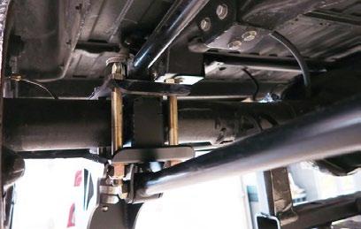 Installing Lower Axle Mount & 4Link Bars 15. PANHARD MOUNT 15. Repeat the above step on the Passenger Lower Mount. Torque the hardware to 60 ftlbs in a crisscross fashion. PASSENGER 16.