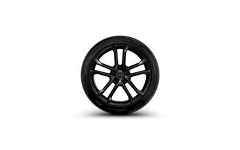 Wheels ic VAT 41N 19 5-arm V-spoke desig alloy wheels i Gloss black with 8.5J 245/35 R19 frot tyres ad 11.0J 295/35 R19 rear tyres S 40E 19 5-arm V-spoke desig alloy wheels with 8.