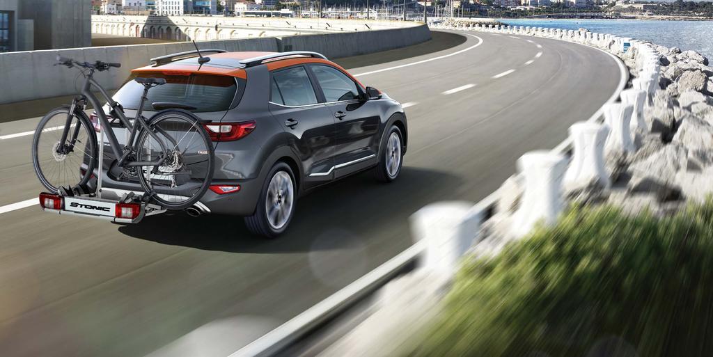 TRANSPORT TRANSPORT The world's at your doorstep Your Kia Stonic was destined to support an outdoor life. And with these optional extras only the sky is the limit. 3. Tow bar, fixed.