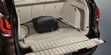 Luggage compartment mat, fitted Precisely fi tting, non-slip mat in hard-wearing plastic. Oil and solvent resistant.