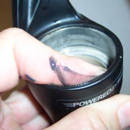 23) Lubricate the inside of the seal head and