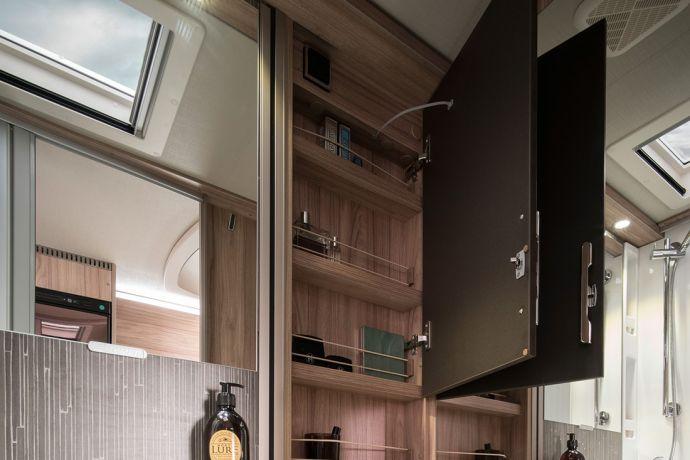 The generous bathroom cabinet with plenty of storage space makes it easy to keep all your accessories within