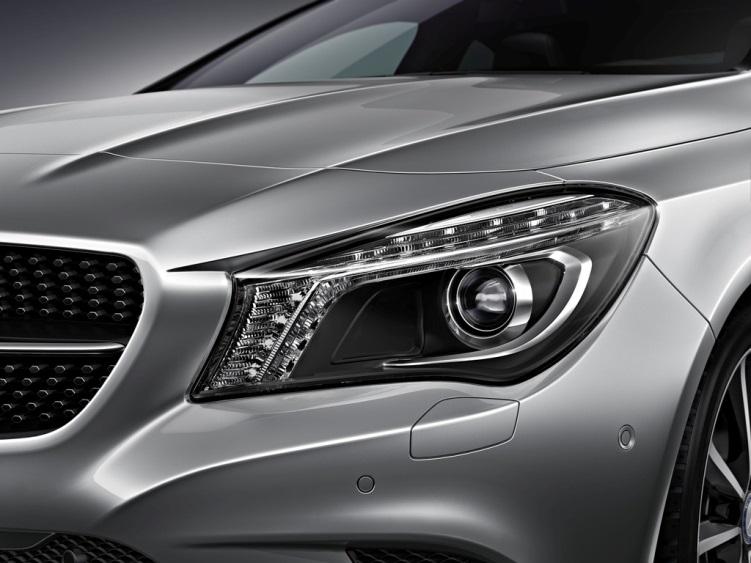 upper contour Bi-Xenon Headlamps (Optional for CLA 250, Standard for CLA 45) Integrated LED daytime running lamps and indicators