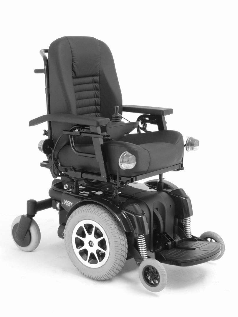 III. YOUR POWER CHAIR THE JAZZY 1121 The power chair has two main assemblies: the seat and the power base. See figures 5 and 6.