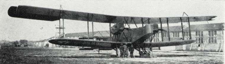 Handley Page O/400 span: 100', 30.48 m length: 62'10", 19.15 m engines: 2 Liberty 12N max. speed: 94 mph, 151 km/h (Source: USAAS?