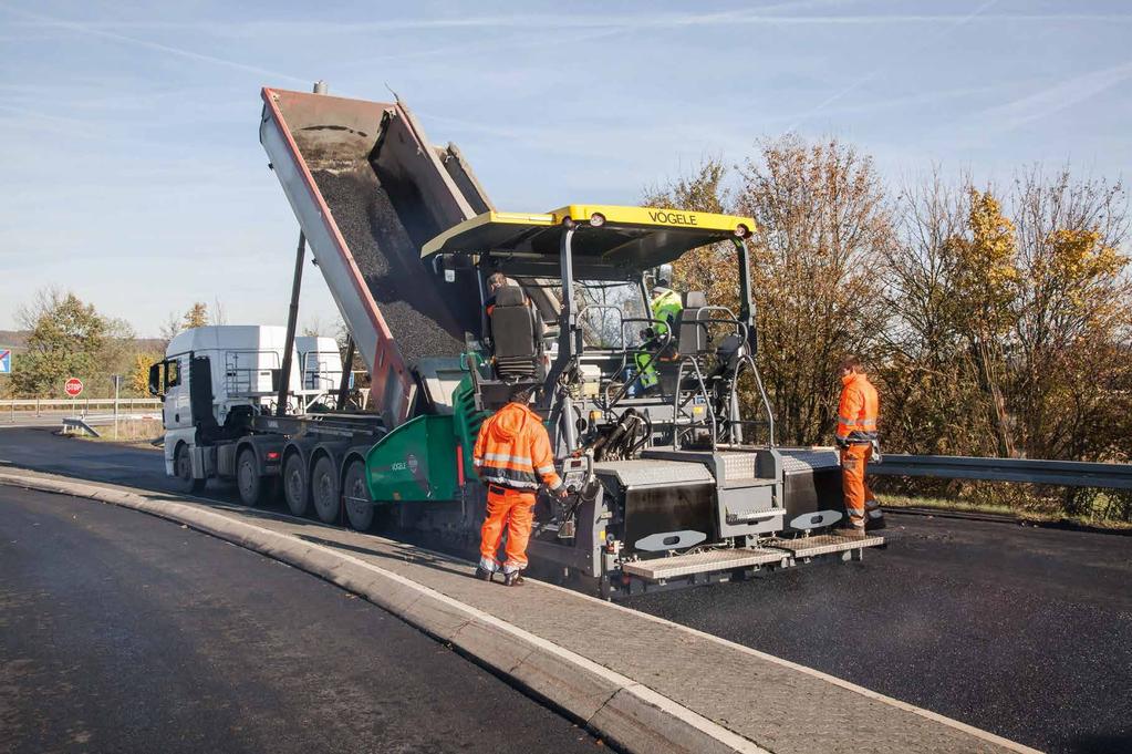 VÖGELE Screeds Because Building Roads Requires Accuracy Modern road construction makes increasingly higher and more complex demands on an asphalt paver s quality and technology.