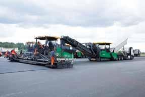 Pave Width Screed Version 14 Vision 5200-2i Tracked Paver VF 600 7.75m V 15 VR 600 8.6m V 14 Vision 5203-2i Wheeled Paver VF 600 7.75m V 15 VR 600 7.