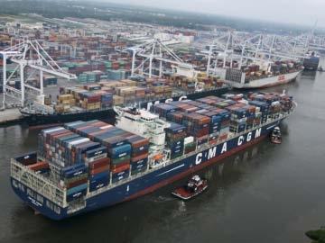 US Ports Major East and Gulf Coast ports are expanding New York, Charleston, Norfolk, Miami New Orleans, Tampa, Gulfport Work being done Mainly dredging to accommodate ship draft Bayonne Bridge New