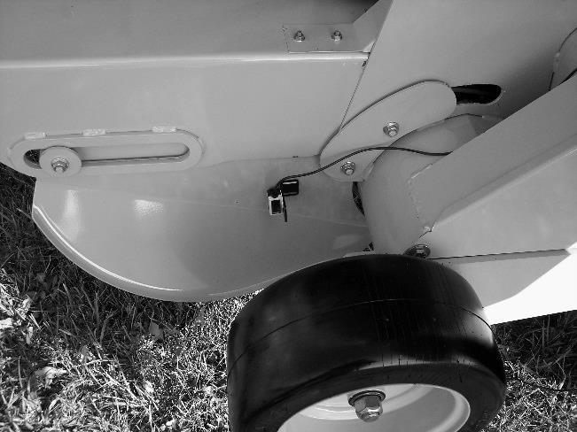 Claas Round Balers Mount the Hay Indicator as shown on the side of the sheet metal (Option 1 Mounting Style). Mark two holes per side to mount the bracket and one hole for the sensor.