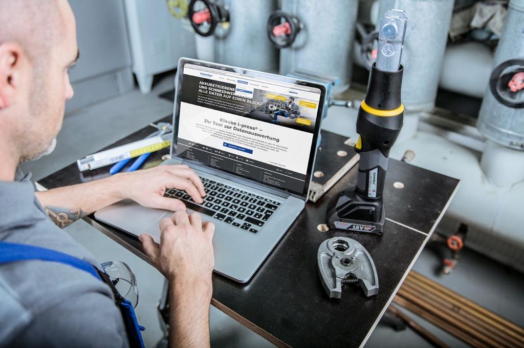 Fleet management Ergonomic design CONNECTIVITY: THE FORESIGHTED APPLICATION Press data memory Klauke connectivity i-press software and app at a glance connectivity is the generic term for the digital