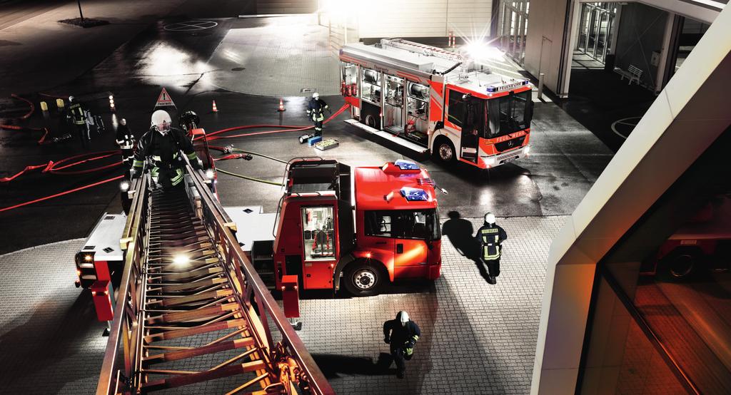 Prepared for any emergency: The Econic at work with the fire service Saving lives, putting out fires, providing rescue and protection services: with the Mercedes-Benz Econic you are prepared for any