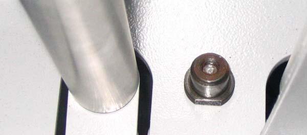 On left: Upper bearing unit of the pre-stretch roller On right: Lower bearing unit of the pre-stretch roller