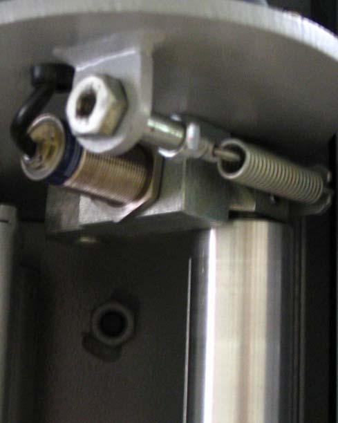 1.1.5 Adjusting the dancing roller tension (Ecomat Plus) Loosen the fastening nut (1) by turning it to anti