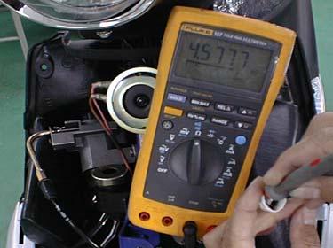 when it is drawing into the side cover. 6. Inspect the resistor of the THROTTLE SENSOR: The resistor value of the throttle sensor varies from 0 to 5KΩ.