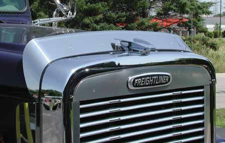 CLASSIC & CLASSIC XL BUG DEFLECTORS ABP FL026A Helps protect the hood and windshield from rocks and road debris. Fits both Classic and Classic XL hood models.