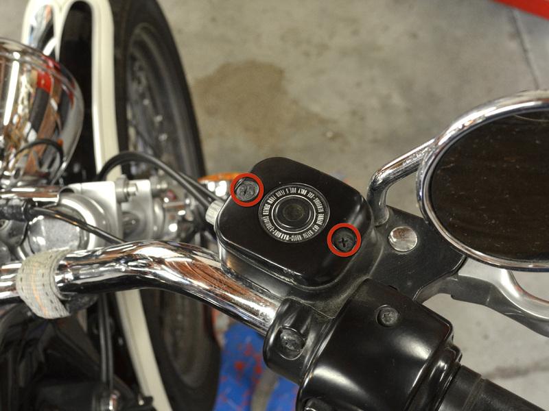 Harley-Davidson Sportster Evolution Front Brake Fluid Change Step 1 Preparing the Motorcycle When working