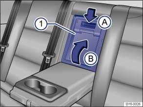 The rear seat backrest must be securely latched into place for the safety belts on the rear seats to provide optimal protection.