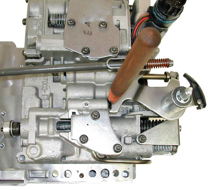 TIME TESTED INDUSTRY TRUSTED Chrysler 46RE, 46RH, 47RE, 47RH ZIP KIT Valve Body & Unit Rebuild Tips & Techniques Bore-by-bore tips for removal, installation, options and checks of components.