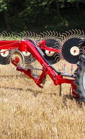 EASY RAKE THE HEAVY-DUTY FRAME AND INDEPENDENT RAKE WHEELS ENABLE THE MACHINE TO ADAPT TO THE MOST VARIED WORK CONDITIONS.