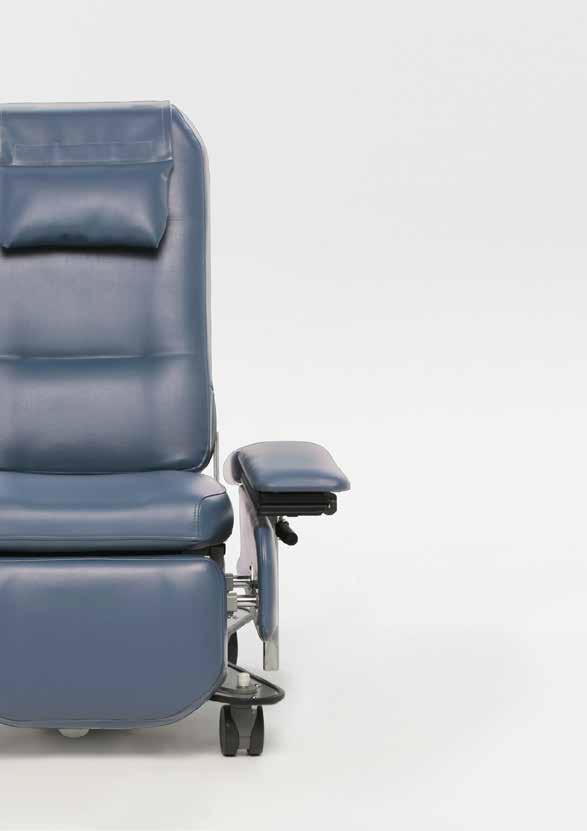 Your T688 Medical Treatment Chair Fresenius Medical Care - The Renal Company - contributes to enhanced care in modern day treatment facilities by offering an innovative range