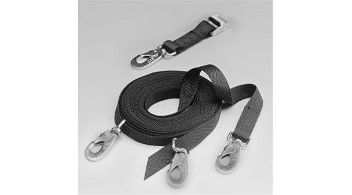 Load lashing straps The load in the cargo compartment can be held securely in place using this practical and user-friendly load lashing strap.