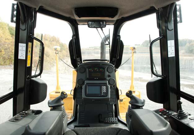 Operator Station Makes operation easy, comfortable and productive Spacious and Comfortable Pressurized cab reducing dust