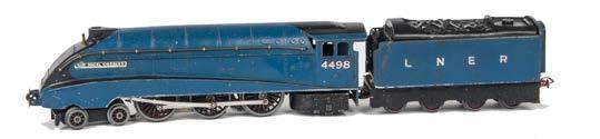 Hornby Dublo 00 Gauge 3-Rail Steam Locomotives and Tenders, LT25 LMR 8F 2-80 48158, EDLT20 Bristol Castle and EDL12 matt green Duchess of Montrose, all in original blue striped picture boxes with