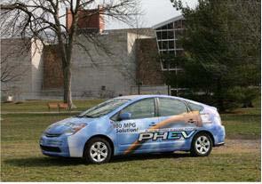 38 Figure 4.5 Prius PHEV at Indiana University-Purdue University Indianapolis The following sections include a simulation setup for the two strategies and their simulation results. 4.1.2.