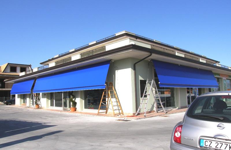 24 Customised Awnings MMT Mining Solutions carry a range of Sattilis Awnings providing a fast and efficient shade solution at the push of a button.