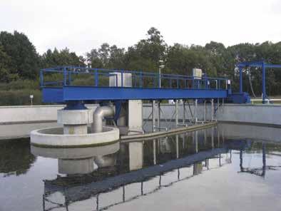 There are two types available: for round basins (circular cleaning type bridge) and also for rectangular basins (rectangular cleaning type bridge).
