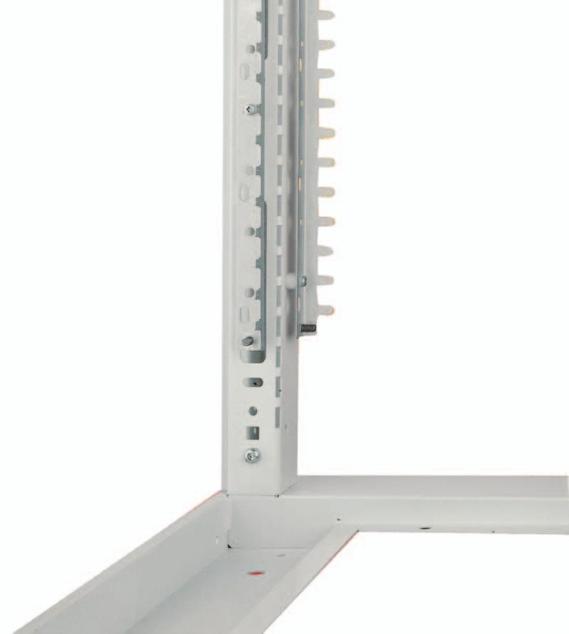 36 IMRAK Earthing Earthing bars These earthing busbars offer the option of bonded earth or isolated conditions.
