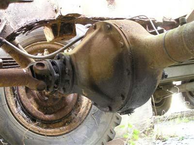 (ENV Axle photos courtesy of CCKW353A1) The Rover differential was fitted to the front and rear axles on most SII and SIIa models, and on the S.W.B SIII model. The E.N.V. differential was fitted to the forward control models (the SIIb).