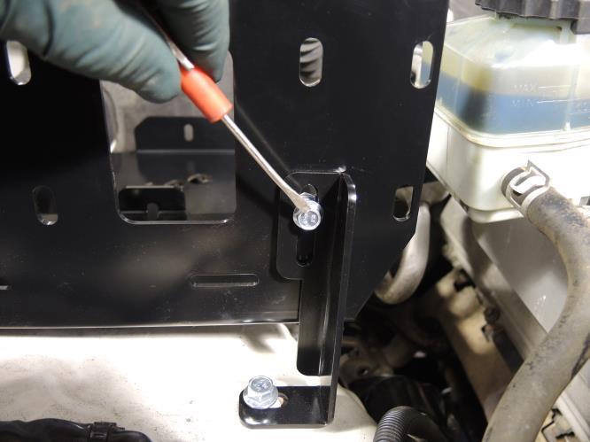 Use the supplied metric bolt from ARB to secure the leg through the tray and into the compressor. Install M8 Bolt (Step 8B) Install leg (Step 9) 10.