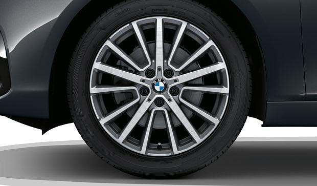 WHEELS AND TYRES. ORIGINAL BMW ACCESSORIES. Equipment 40 4 Discover more with the new BMW catalogue app. Now available for your smartphone and tablet.