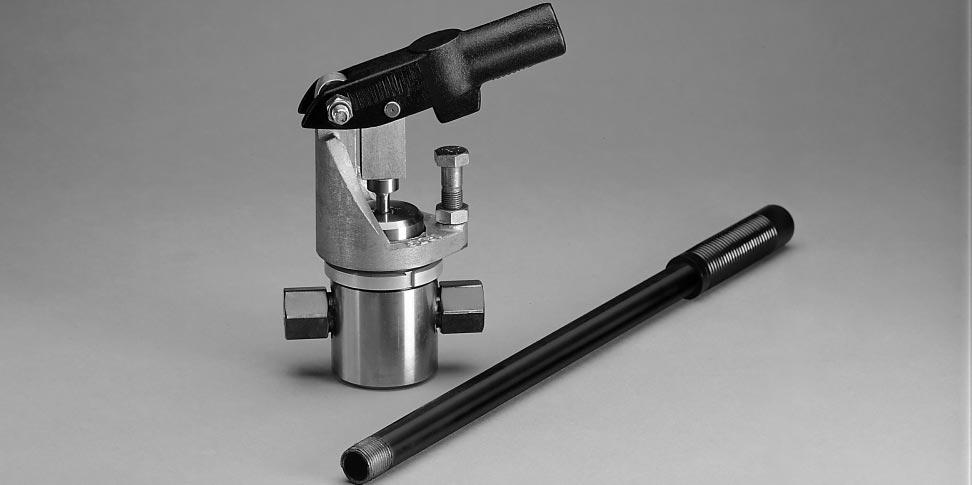 HIGH PRESSURE HAND PUMP S-525-( ) HIGH PRESSURE HAND PUMP S-525-( ) This single-acting, piston type hand pump is ideal for hydrostatic testing and other industrial applications that require low