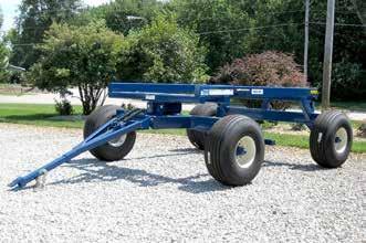 Because the axle can turn completely under the wagon frame, it is ideal for tight maneuvering in the field This wagon will accommodate twin 1,000 or 1,450 gallon tanks.