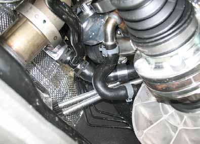 bolt spacer nut 6 Remove hose from engine outlet / EGR