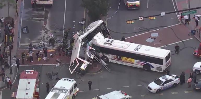 Driver killed, 18 injured after 2 NJ Transit buses crash in Newark