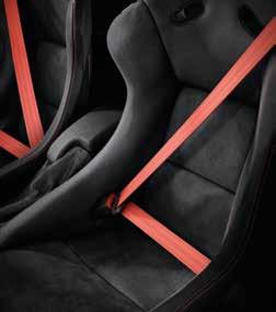 seats in leather and Alcantara Recaro 'Pole Position'