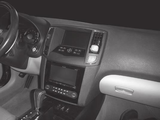 99-7633 INSTALLATION INSTRUCTIONS KIT FEATURES ISO DIN radio provision with pocket ISO DDIN radio provision Painted high gloss black KIT COMPONENTS A) Radio trim panel with climate controls B) Radio
