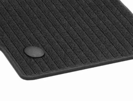 interior 02 01 CLASSIC all-season mats Robust, washable synthetic mats, designed for