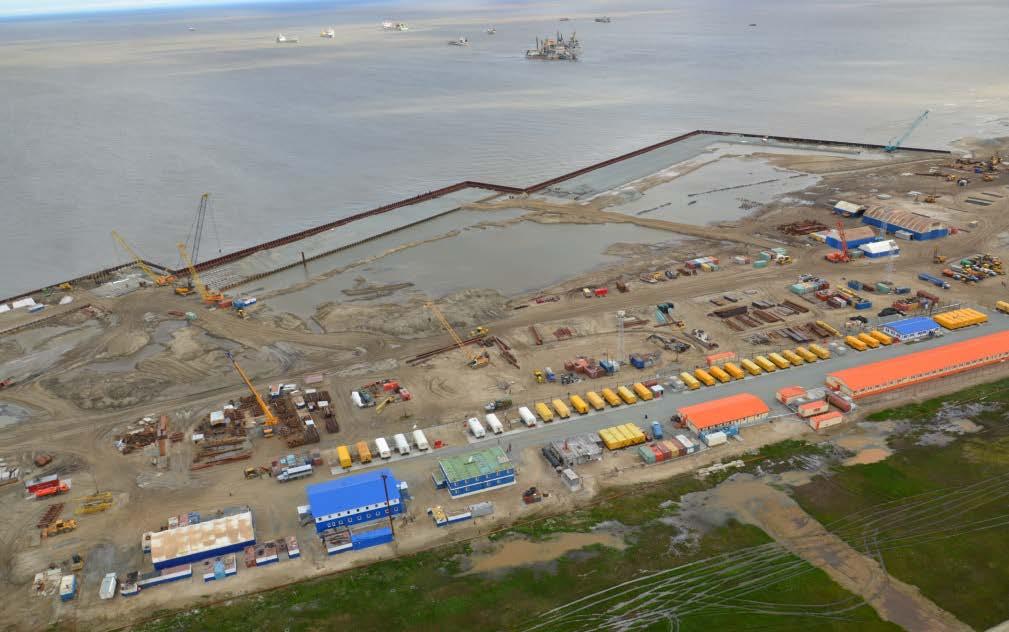 offshore oil production in 2013 Sabetta sea port construction for Yamal LNG