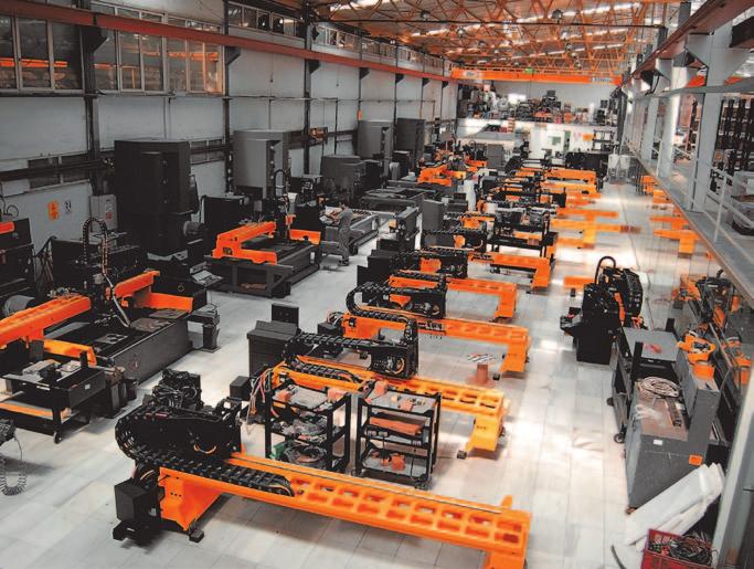 Cover story Plasma cutting Kaast offers the five-axis-plasma cutting system Plasmasonic, one of the most compact machines in its class which has been designed for flexible chamfers for faster weld