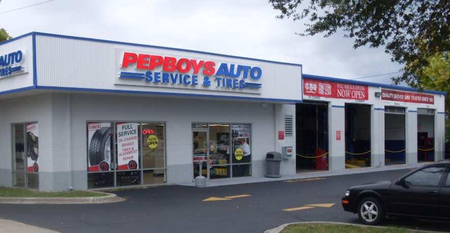 Grow Through Service & Tire Centers Model Customer friendly: local my mechanic Higher financial return: leverage existing assets Existing facility: 4 to 8 bays Full service: tires, maintenance,