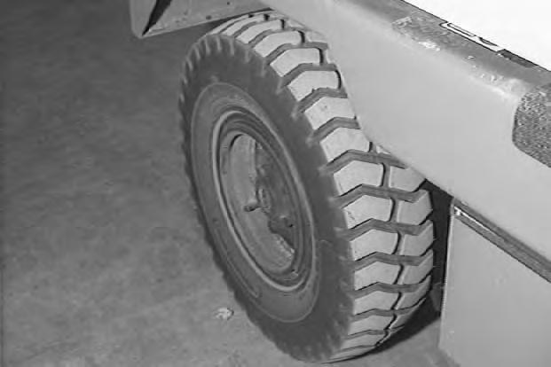 MAINTENANCE TIRES The machine tires are pneumatic. The wheels consist of a 3-piece rim, flap, tube and tire. Check the tire pressure every 50 hours of operation.