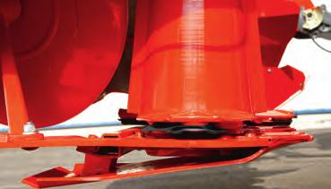 outer disc cone and separates cut from uncut crop allowing the right tractor wheels to drive