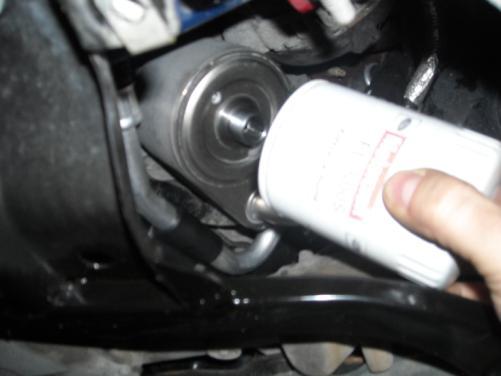 STEP 16: Install a new oil filter and tighten to 16 Nm (142 lb-in).