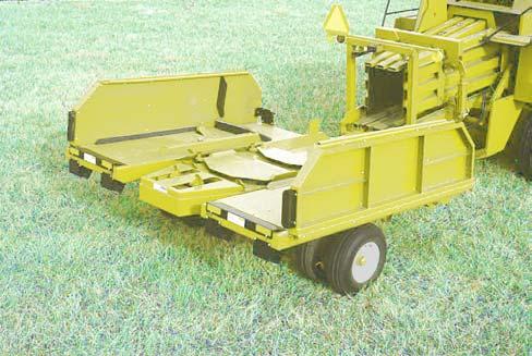 BA3, BA4 ACCUMULATORS Three-Bale Mode (BA3) The BA3 accumulator can be used as a threebale accumulator, when the side cart extensions are folded