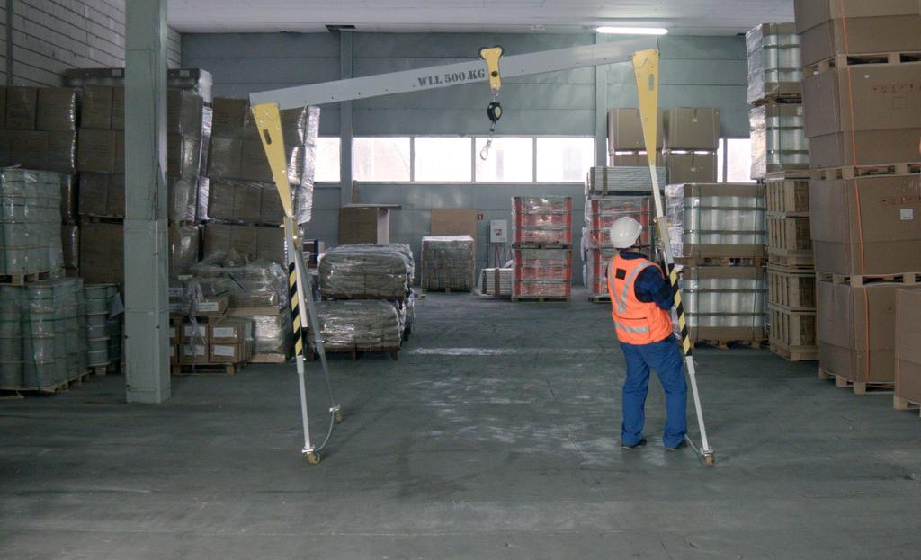 The FSB device can be used to lift loads up to 500 kg (indicated on the beam) or for personal