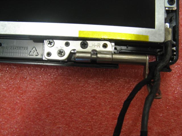 1 LCD MODULE ASSY 1.9:Assemble the Right LCD hinge; Assemble the 3 screws (M2.5*5mm).